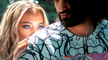 Cine era enigma lui Smiley: ”Ea e fata din tablou!” / ”La ochi seamănă cu Laura Cosoi”