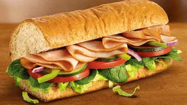 Probleme mari pentru un fast-food prezent și în România. Ce e în neregulă 